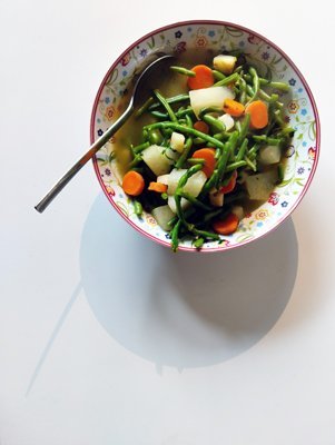 Große Kohlrabi-Brechbohnen-Suppe